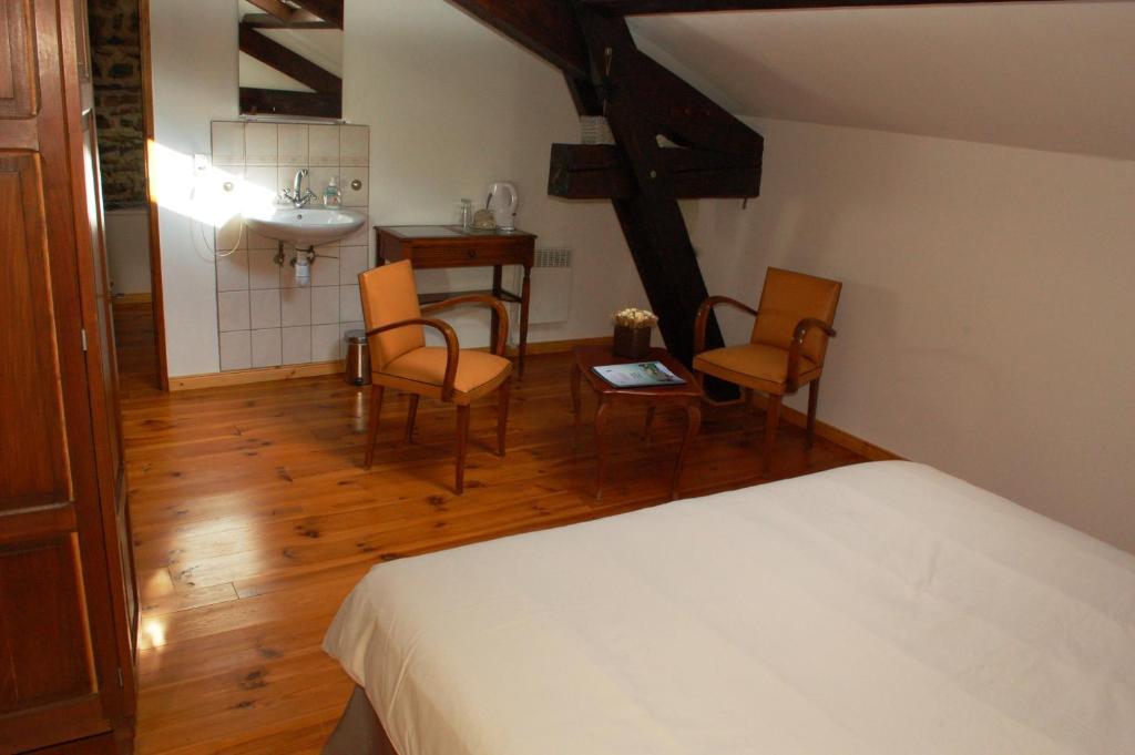 Le Grand Trianon Bed & Breakfast Saint-Didier-sur-Doulon Bilik gambar
